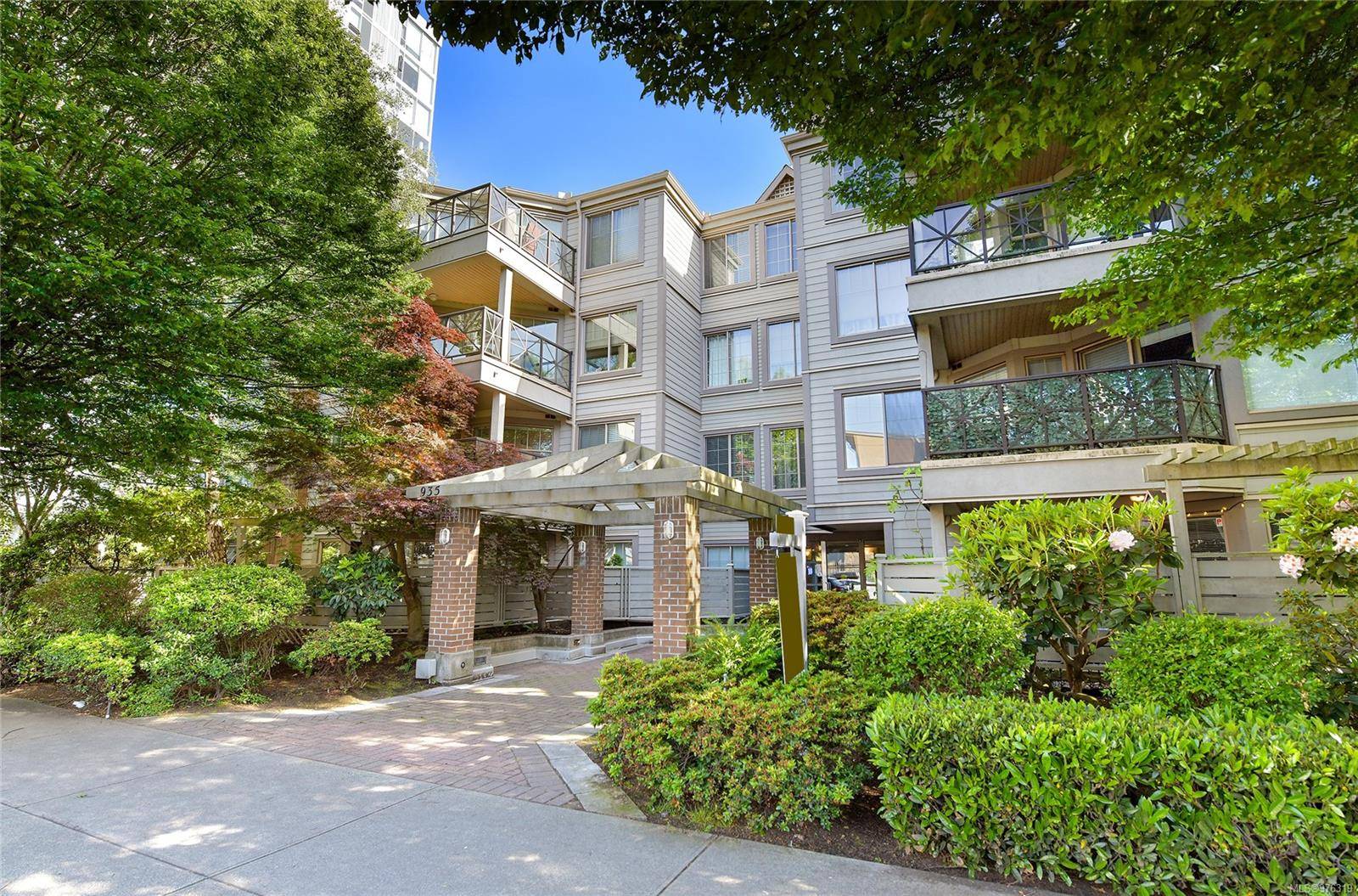 Victoria, BC V8V 3N5,935 Johnson St #401