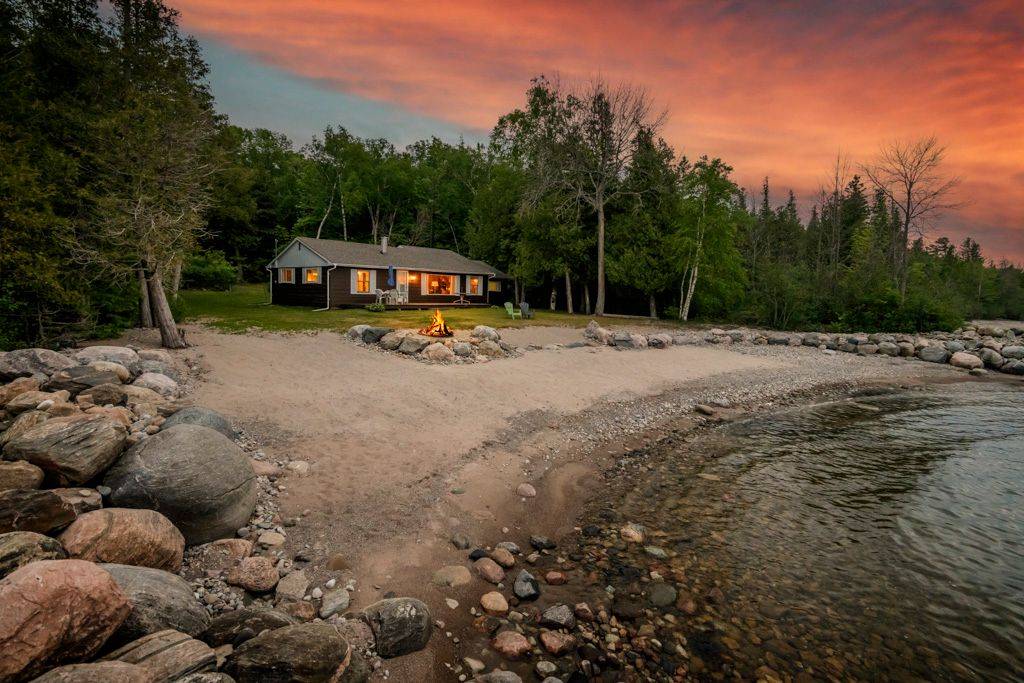 Tiny, ON L9M 0C6,37 Manitou CRES
