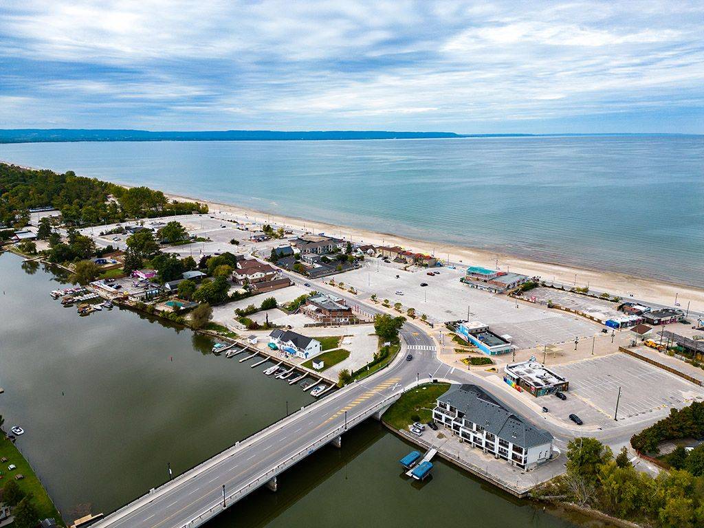 Wasaga Beach, ON L9Z 2X1,1 Spruce ST #1