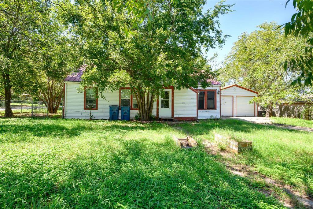 De Leon, TX 76444,248 S Bell Street