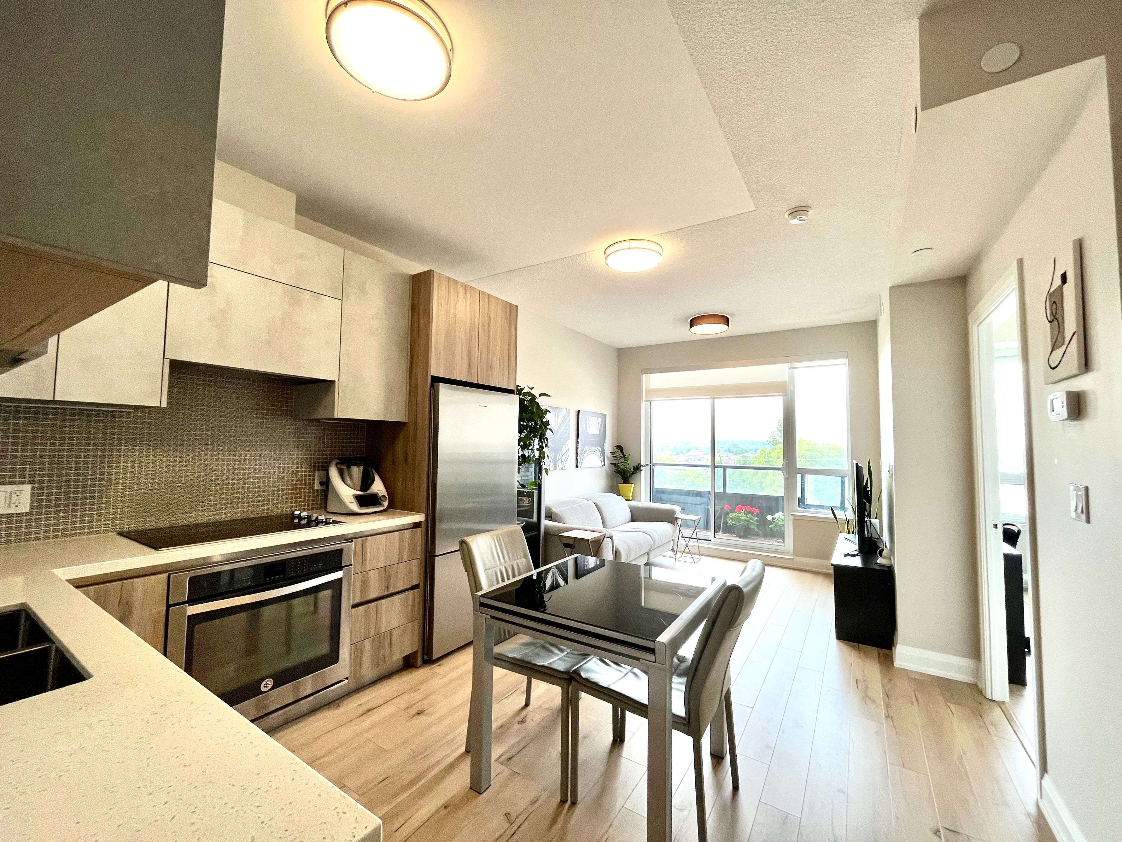 Markham, ON L6G 0G3,25 Water Walk DR #612