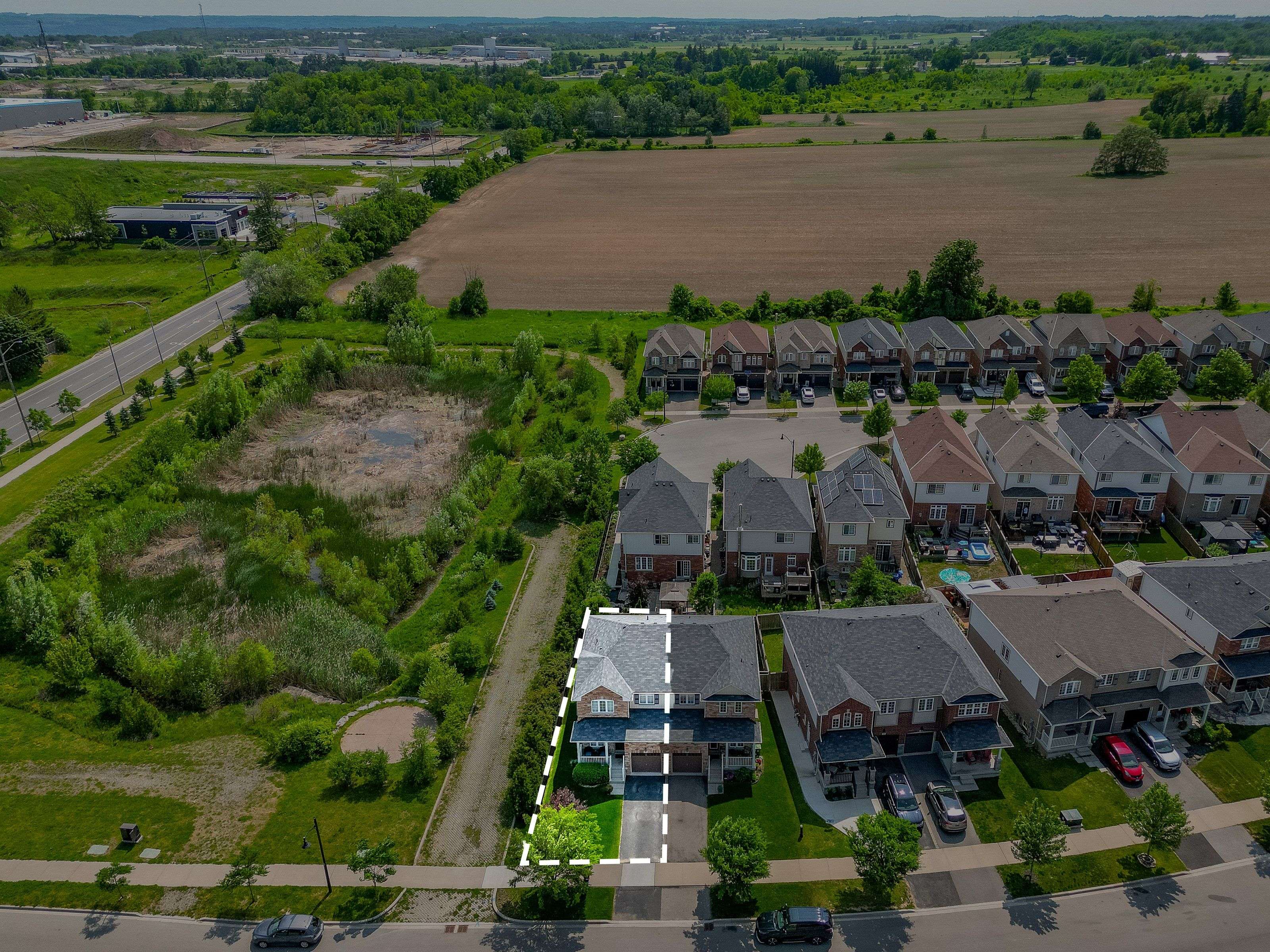 Hamilton, ON L0R 2H1,25 Sadielou BLVD