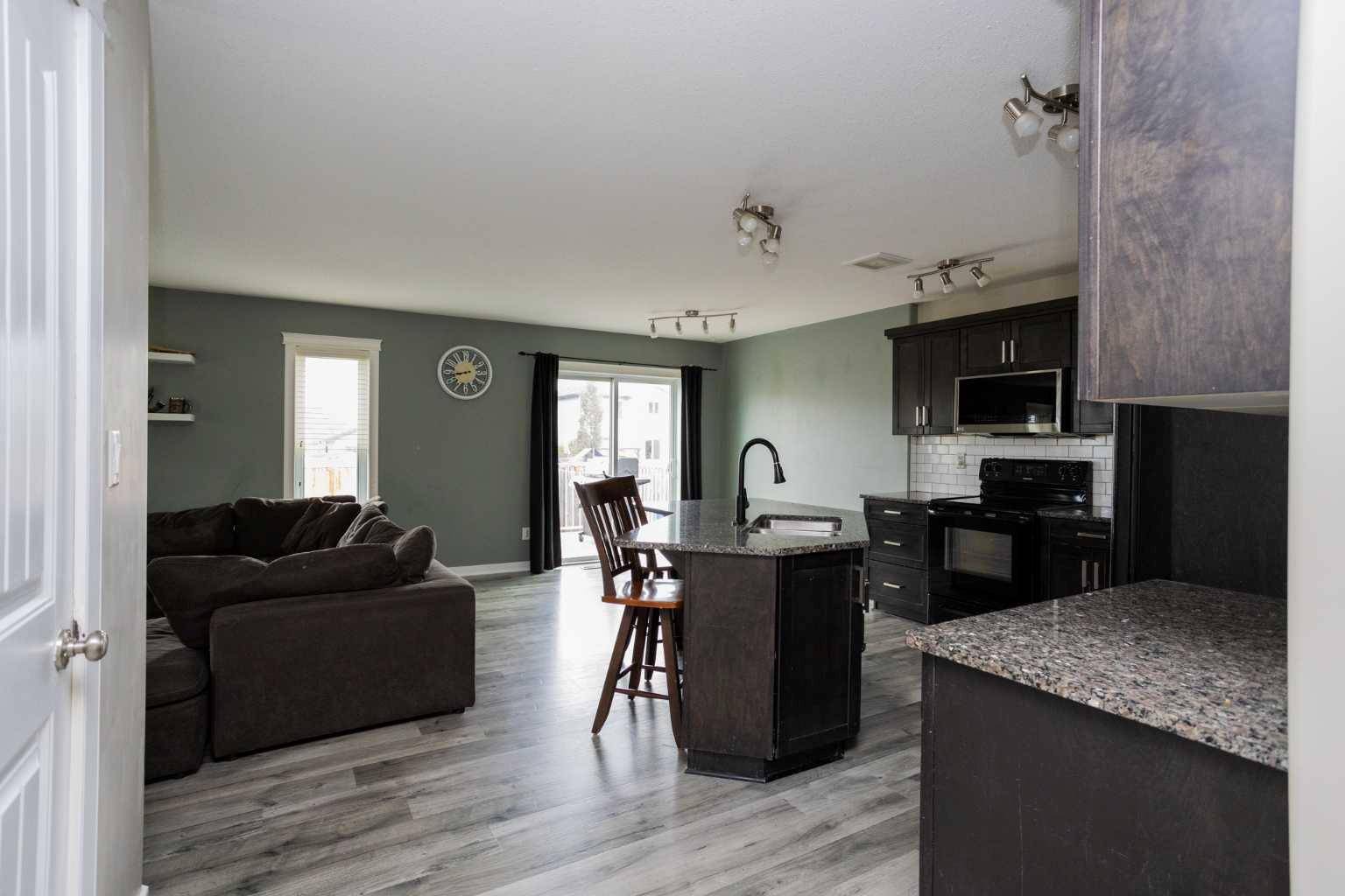 Blackfalds, AB T4M 0J6,79 Almond CRES