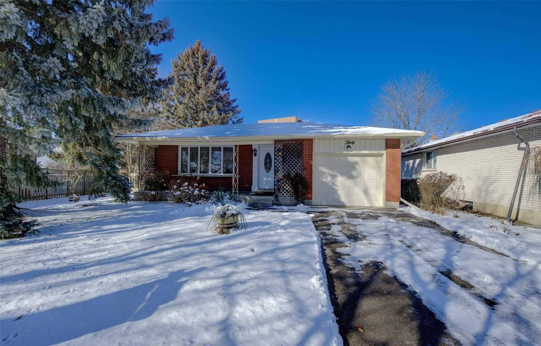 Kitchener, ON N2B 2X9,30 Tupper CRES