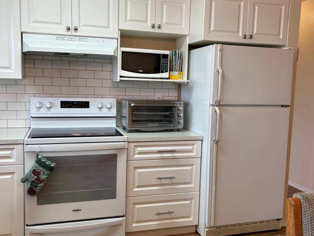 Kamloops, BC V2B 3L8,1 1876 TRANQUILLE RD