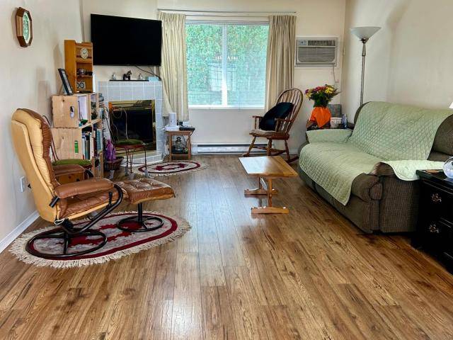 Kamloops, BC V2B 3L8,1 1876 TRANQUILLE RD