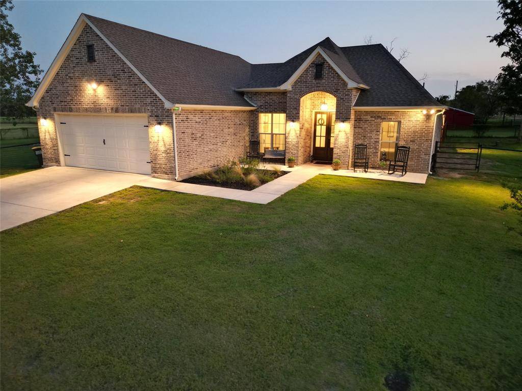 Lipan, TX 76087,400 Weaver Creek Court