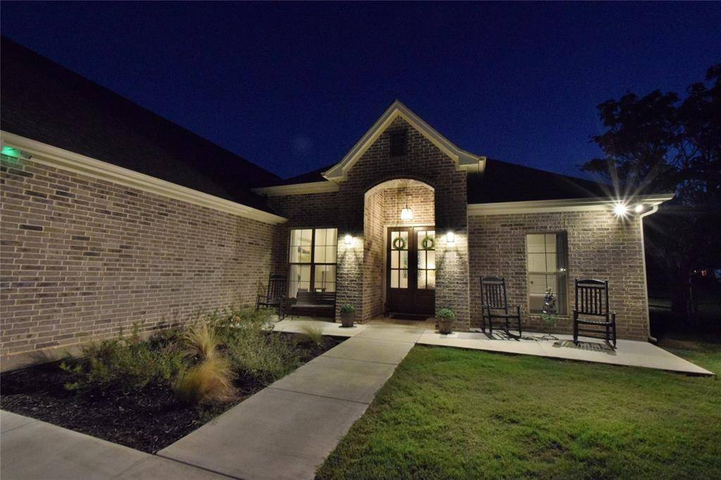 Lipan, TX 76087,400 Weaver Creek Court