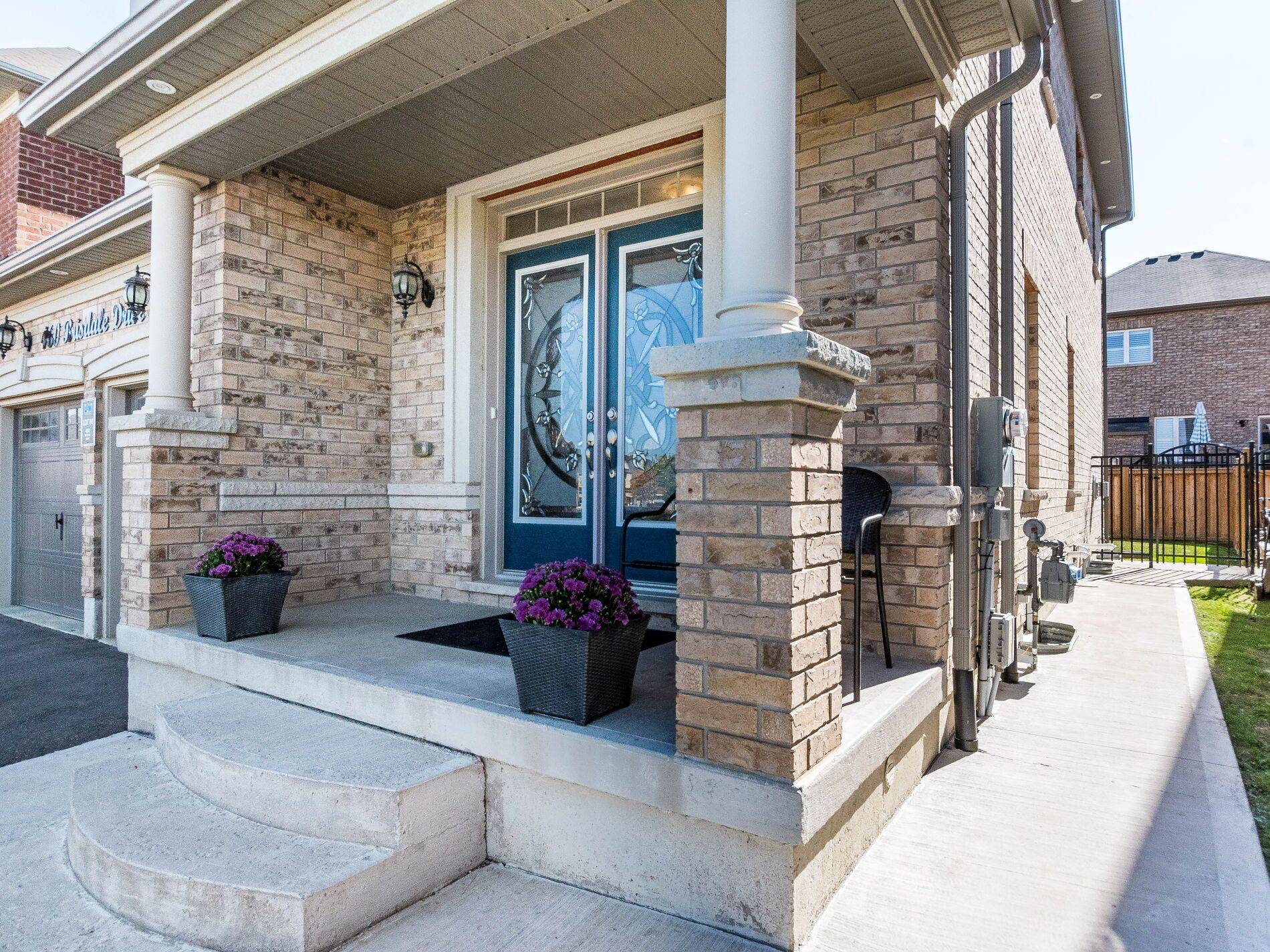 Brampton, ON L7A 4J4,460 Brisdale DR