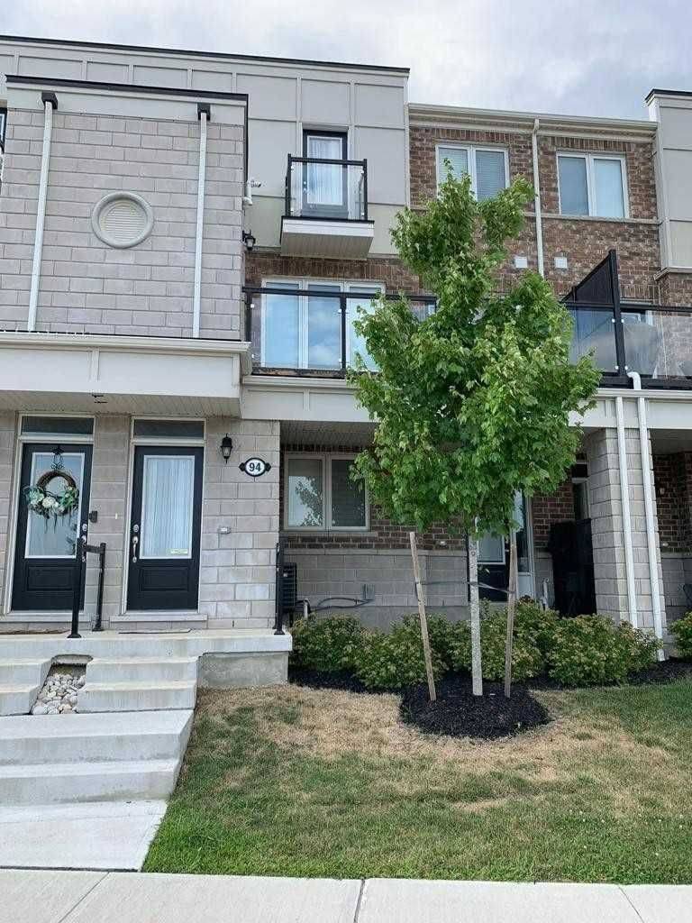 Kitchener, ON N2R 0L2,94 Daylily LN