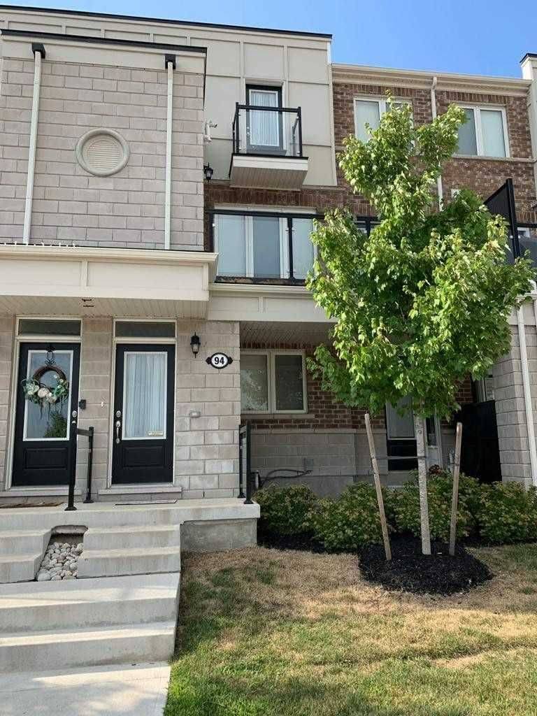 Kitchener, ON N2R 0L2,94 Daylily LN