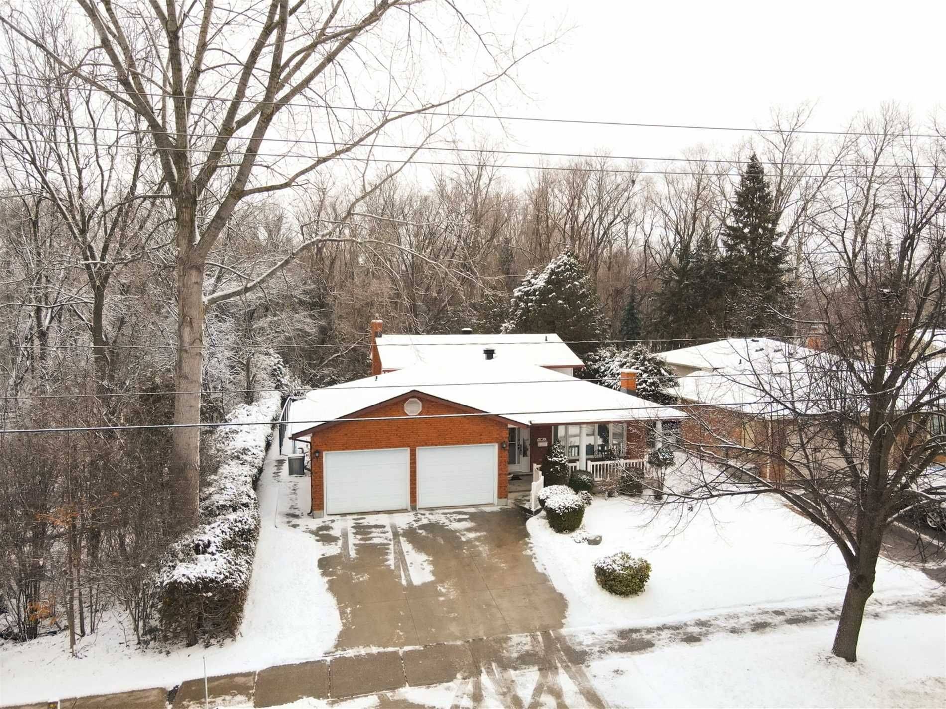 Kitchener, ON N2R 1M6,139 Biehn DR