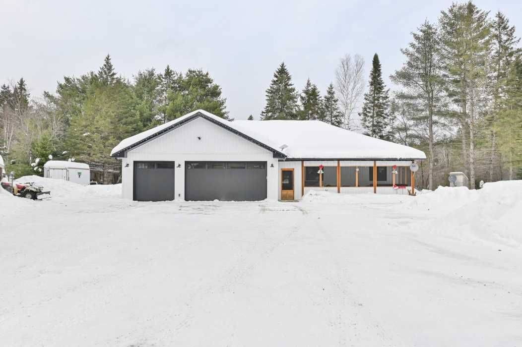 Addington Highlands, ON K0H 1L0,127 Ashby Lake RD