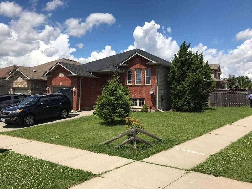 Brantford, ON N3T 6N5,74 Mcguiness DR