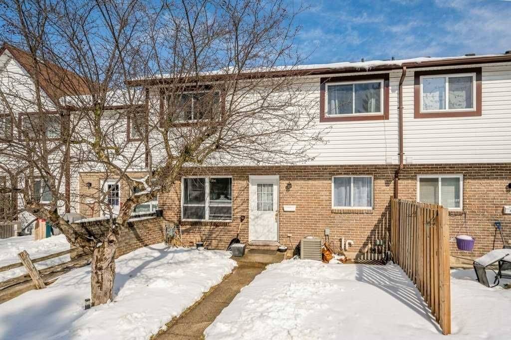 Waterloo, ON N2P 1C8,399 Pioneer DR #8