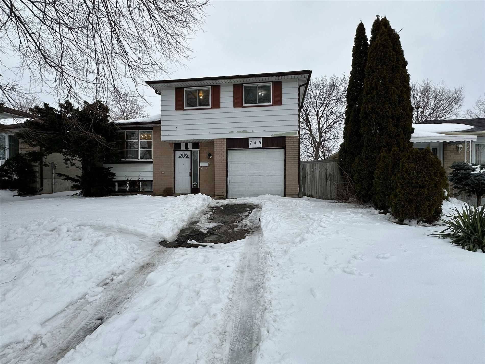 Waterloo, ON N3H 4Y5,745 Kummer CRES