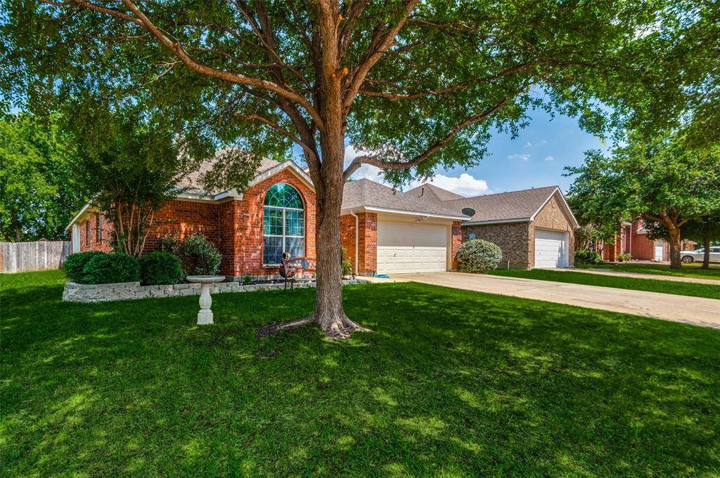 Saginaw, TX 76179,924 Chestnut Lane