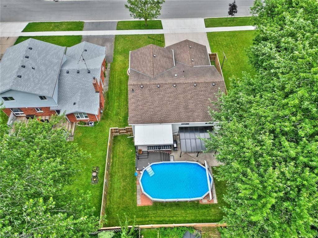 Welland, ON L3C 6B8,7 ERIN CRESCENT CRES