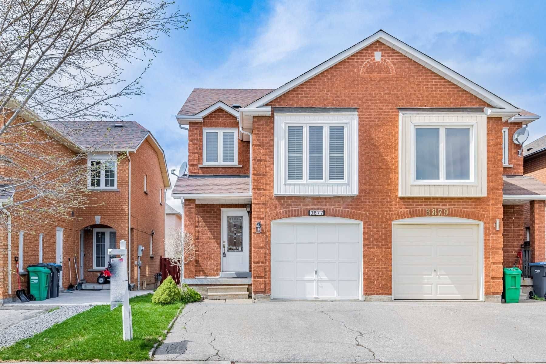 Mississauga, ON L5N 6Y9,3877 Densbury DR