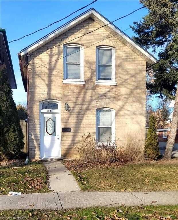 Brantford, ON N3S 3M2,122 East AVE