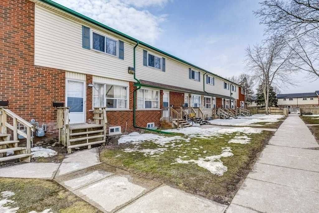 Waterloo, ON N2A 2L7,164 Jansen AVE #17