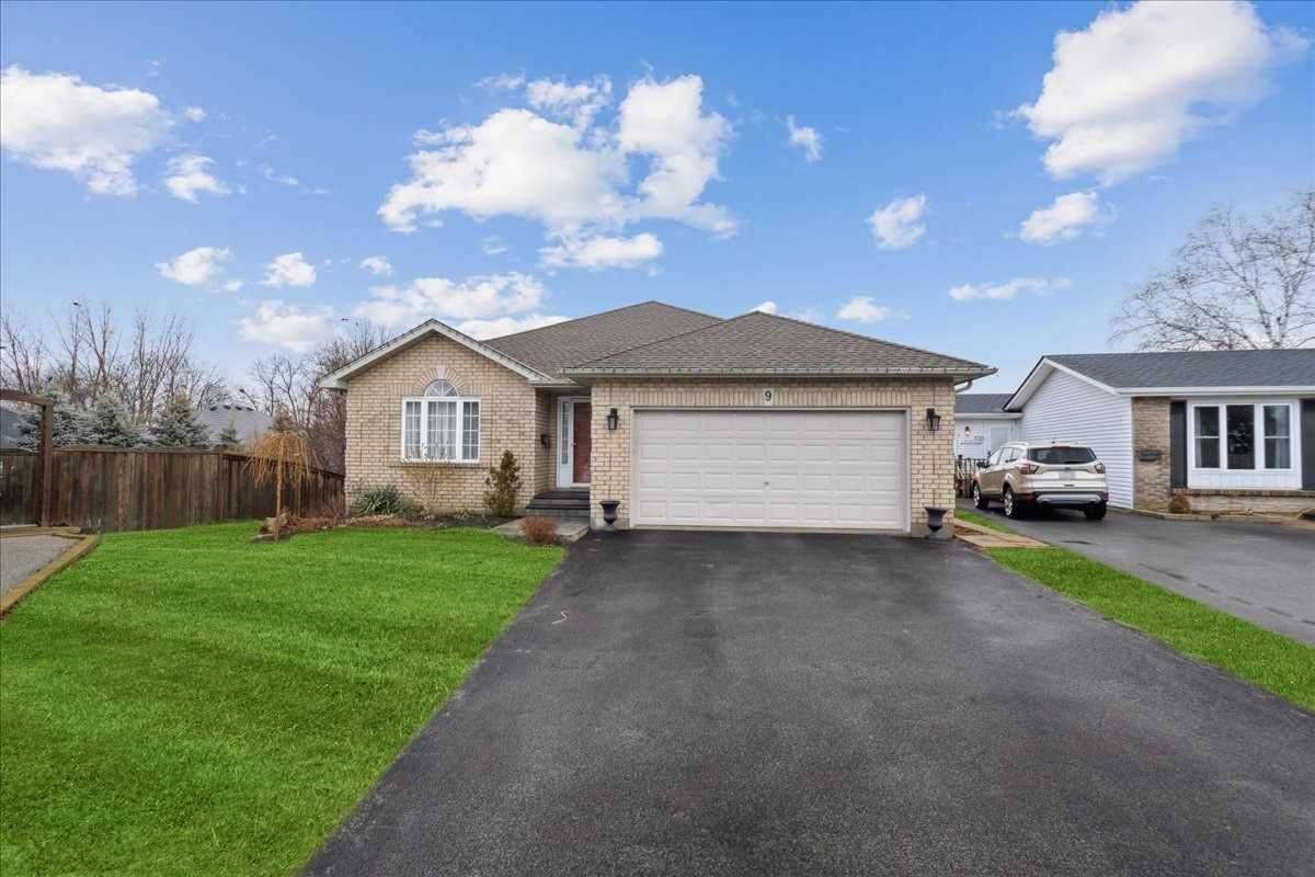 Brantford, ON N3R 6P9,9 Constance CT