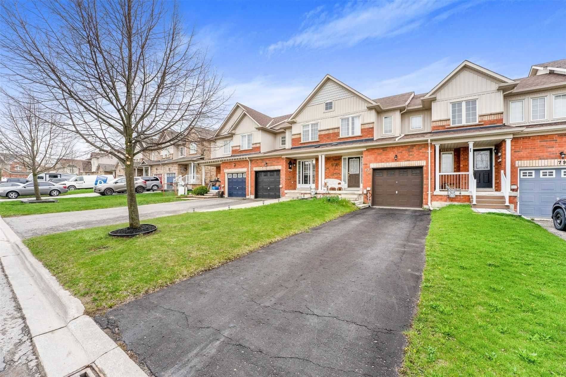 East Gwillimbury, ON L0G 1M0,75 Lilly Mckeowan CRES