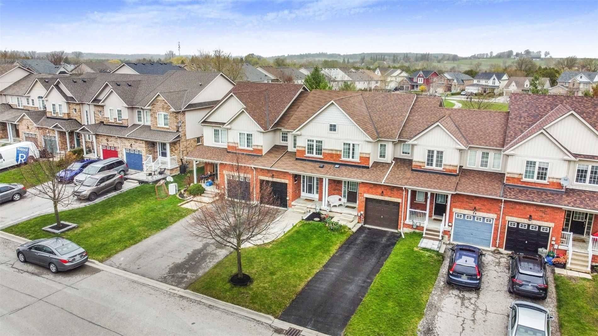 East Gwillimbury, ON L0G 1M0,75 Lilly Mckeowan CRES