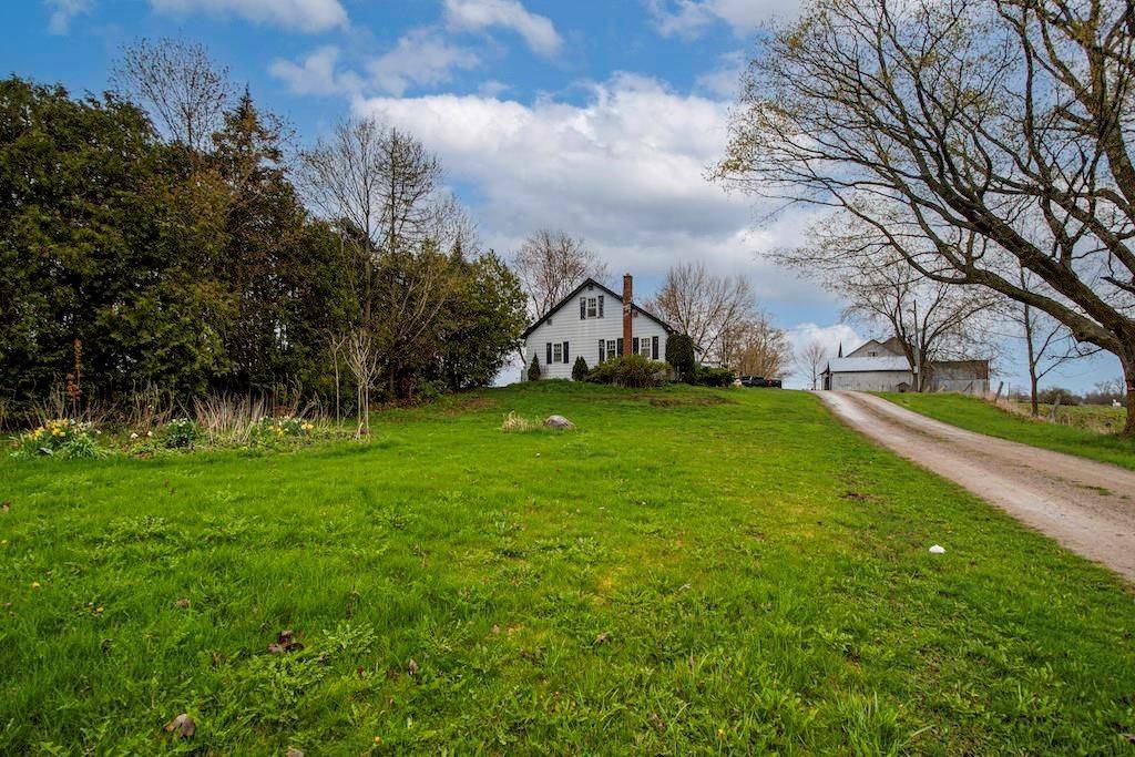 Kawartha Lakes, ON K0M 2T0,753 The Glen RD