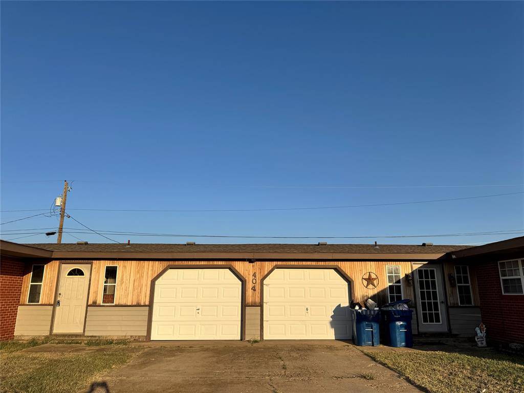 Burns Flat, OK 73647,404 W Chickasaw Trail #A