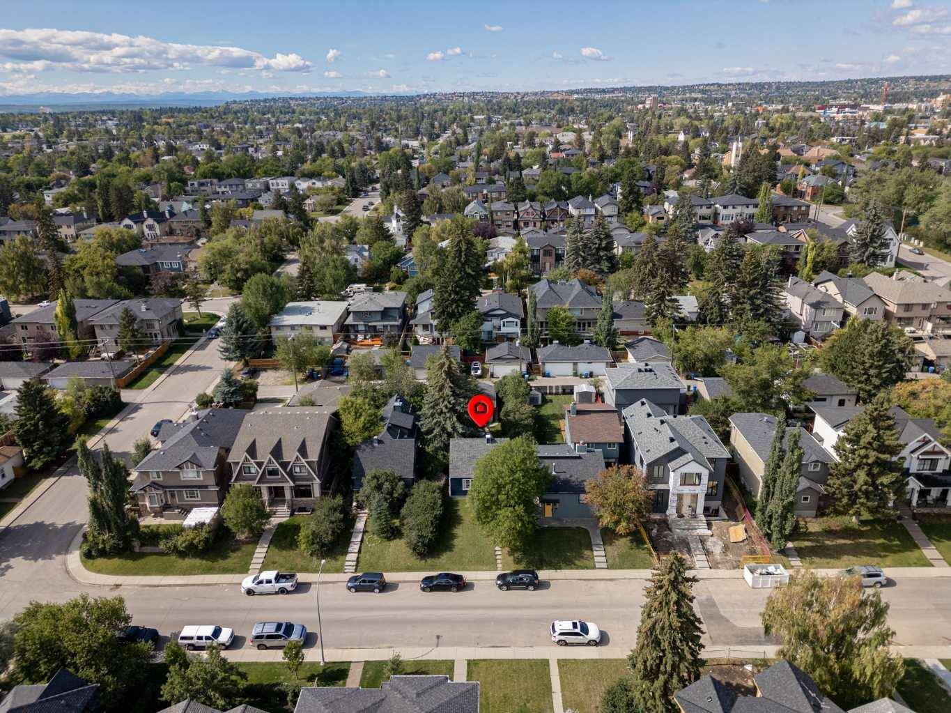 Calgary, AB T3E 1X3,2233 25 ST SW