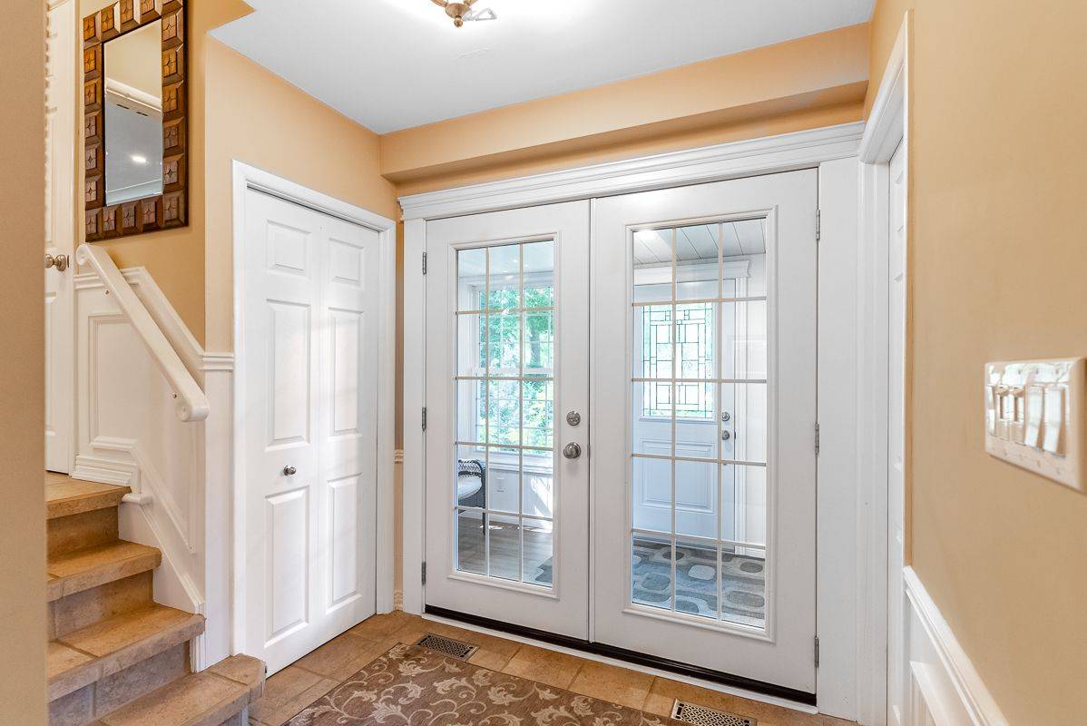 Hamilton, ON L8T 1P4,211 Sherwood Rise