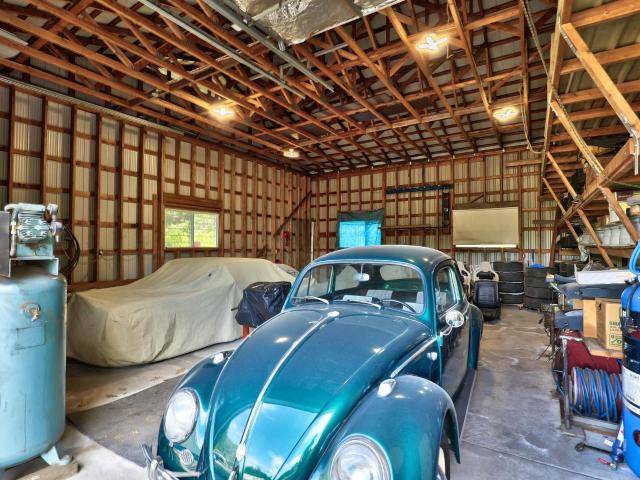 Kamloops, BC V2C 6Y5,509 DURANGO DRIVE