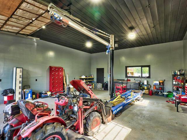 Kamloops, BC V2C 6Y5,509 DURANGO DRIVE