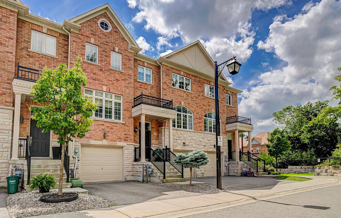 Vaughan, ON L4J 8W3,8777 DUFFERIN ST #30