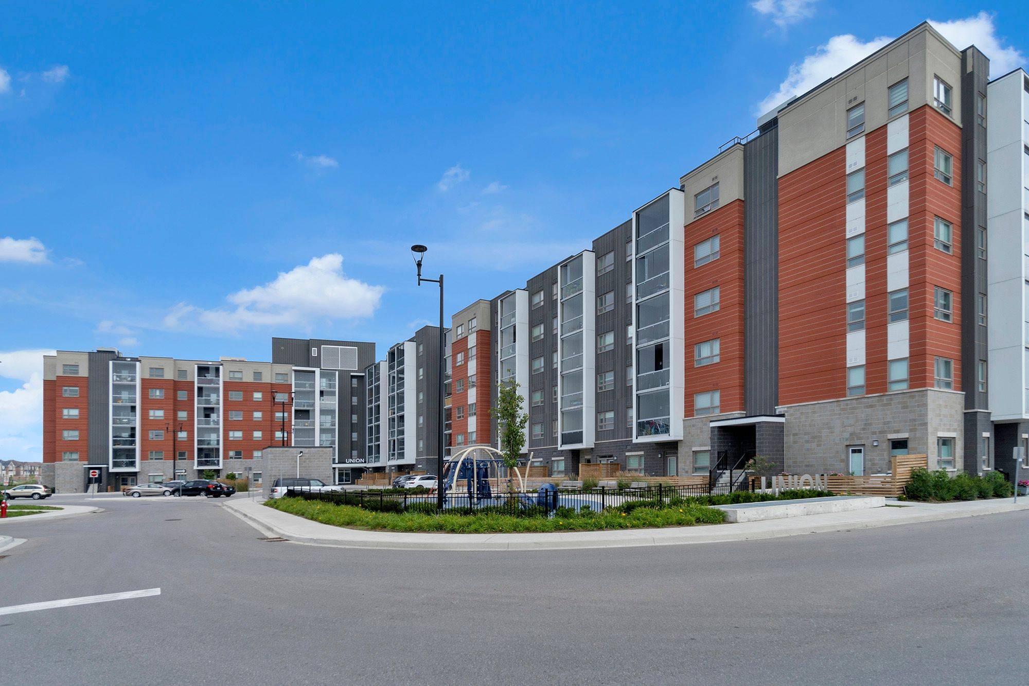 Brampton, ON L7A 5G5,200 Lagerfeld DR #215