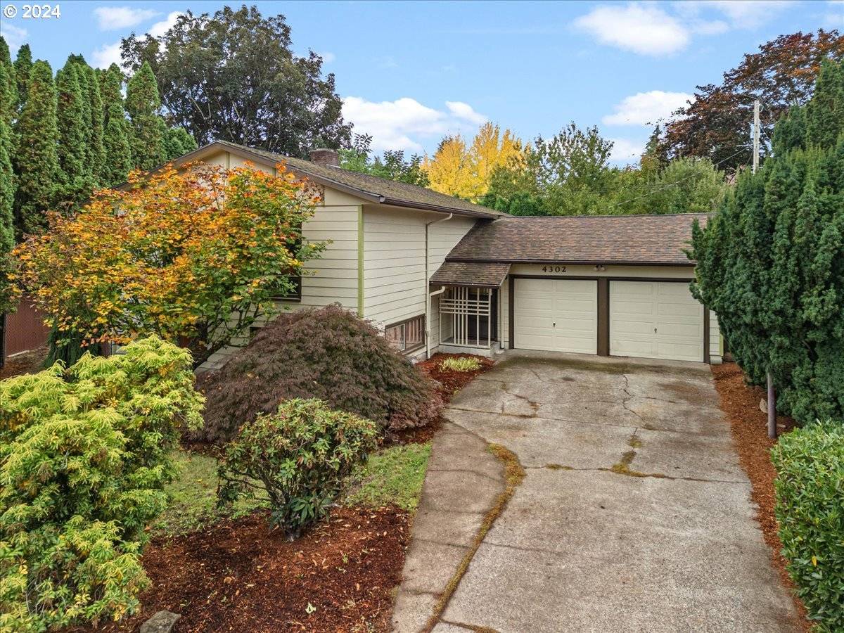 Milwaukie, OR 97222,4302 SE FIELDCREST DR