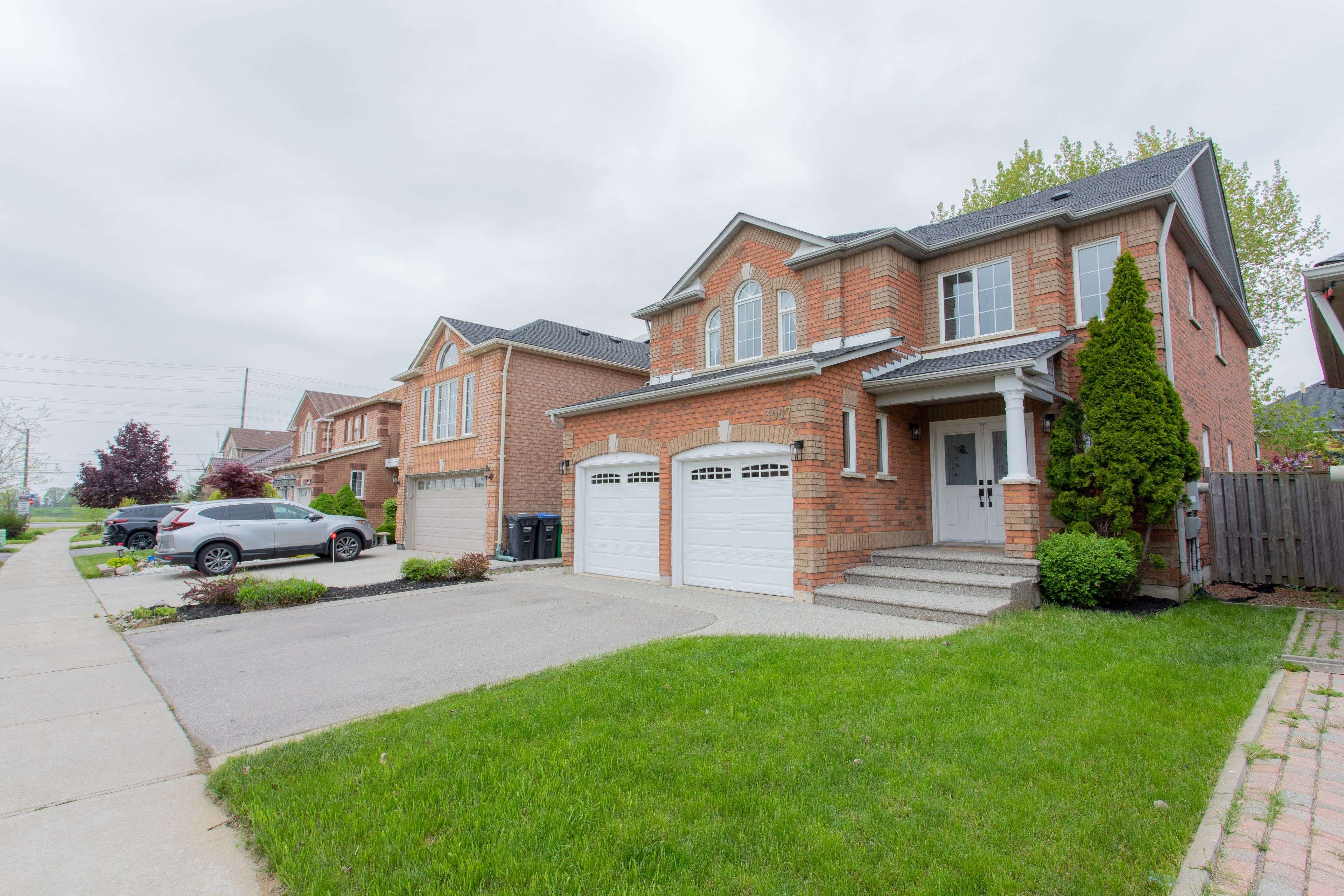 Mississauga, ON L5M 6P5,3967 Mcdowell DR