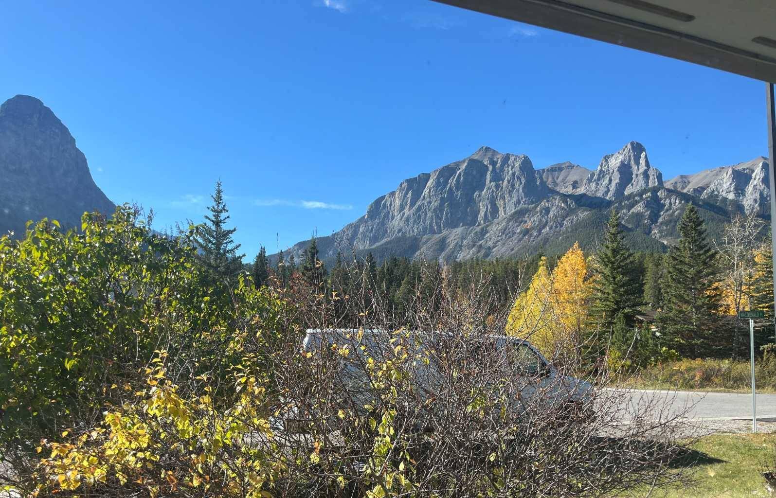 Canmore, AB T1W2N1,9 Macdonald PL