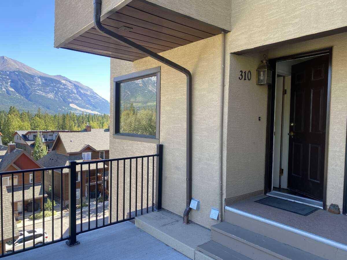 Canmore, AB T1W 2M1,200 Three Sister DR #310