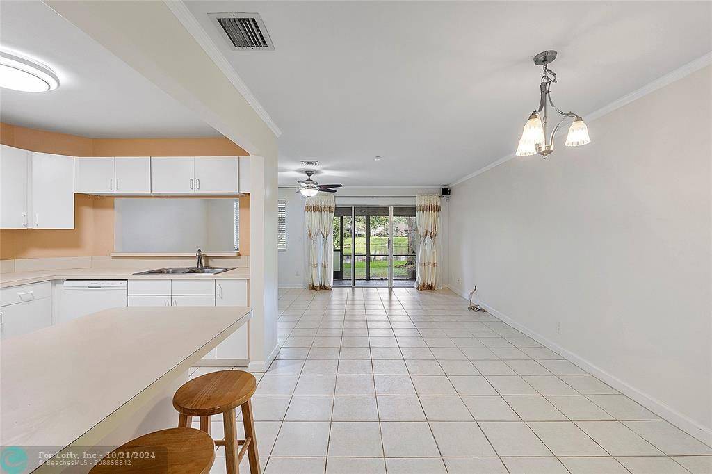 Deerfield Beach, FL 33442,2169 Discovery Cir