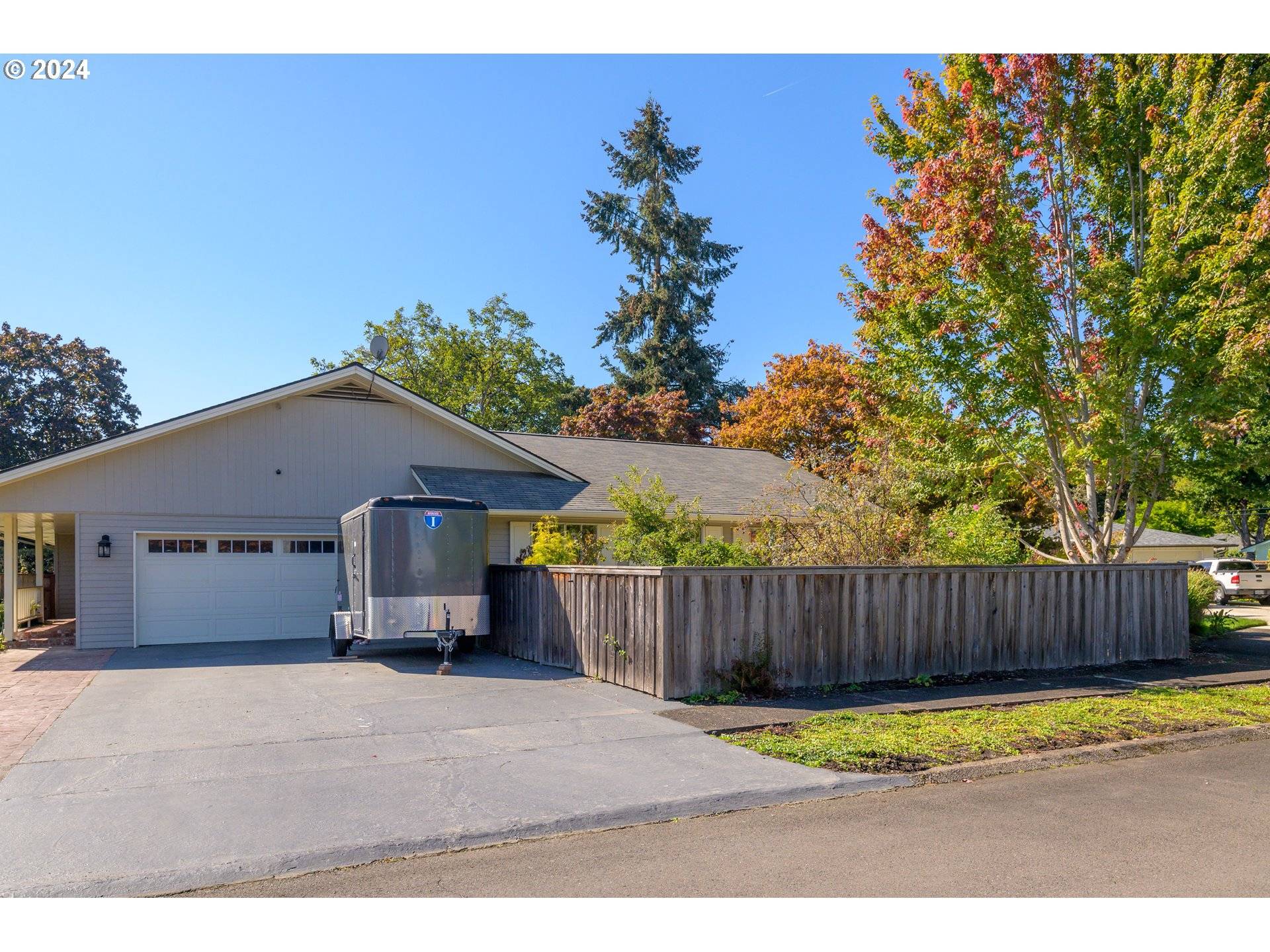 Eugene, OR 97401,410 DARTMOOR DR