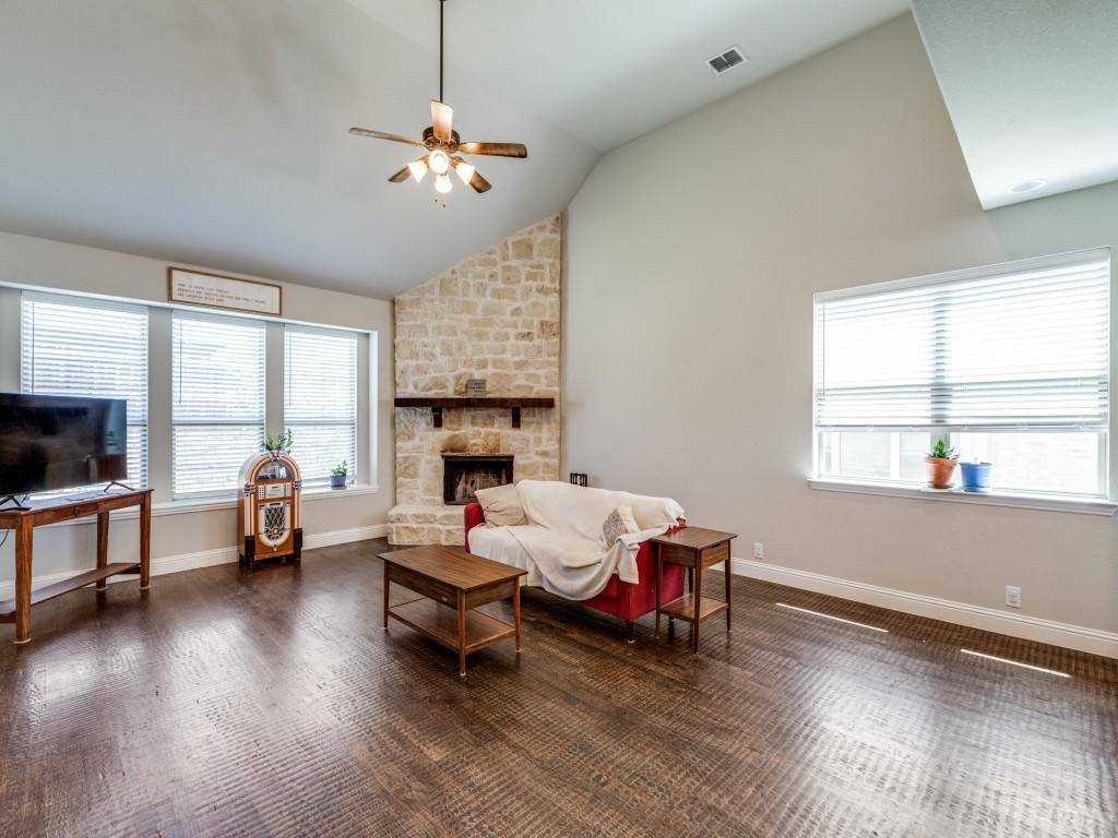 Van Alstyne, TX 75495,216 Providence Drive