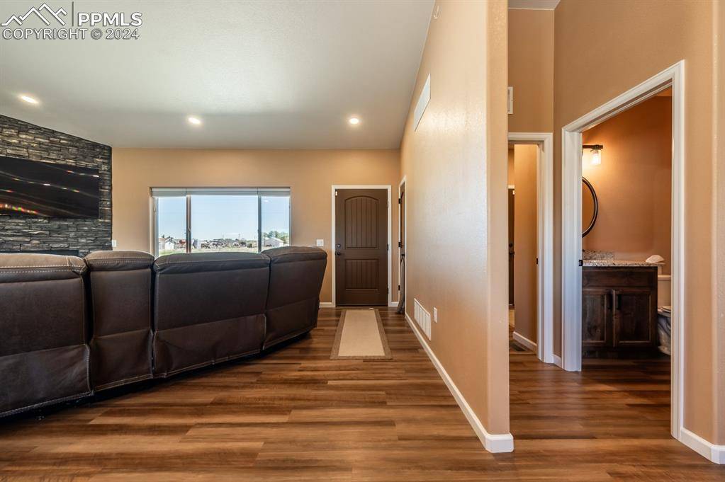 Pueblo, CO 81006,929 27th LN