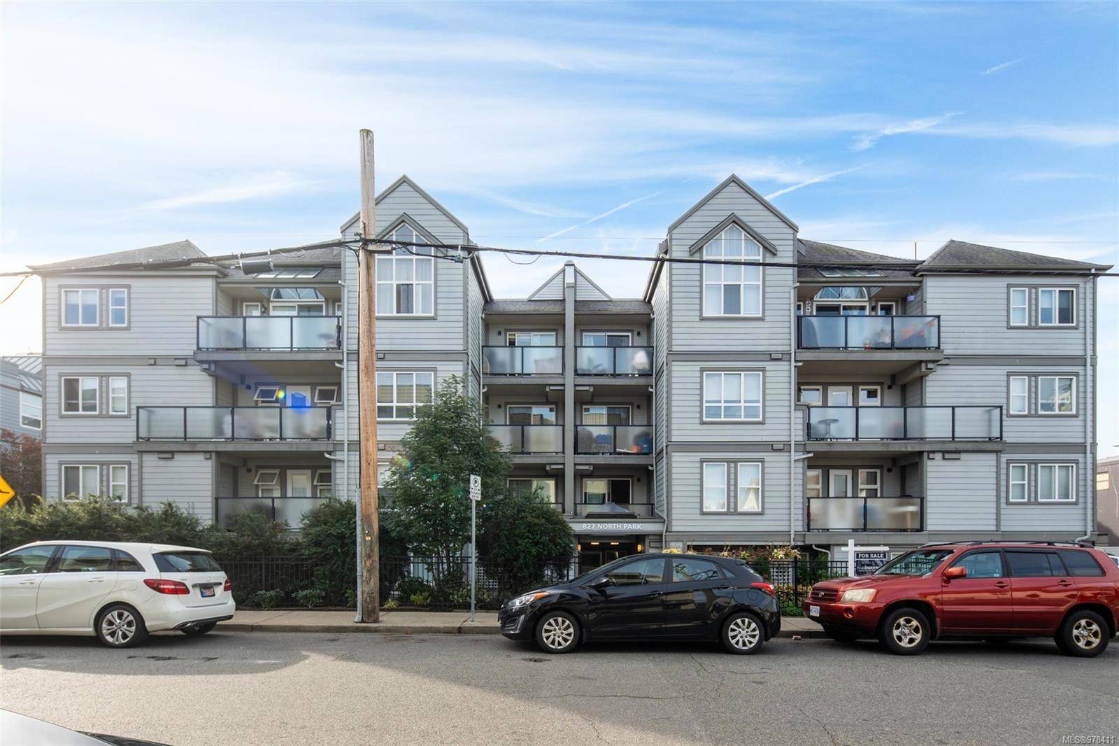 Victoria, BC V8W 1S9,827 North Park St #103