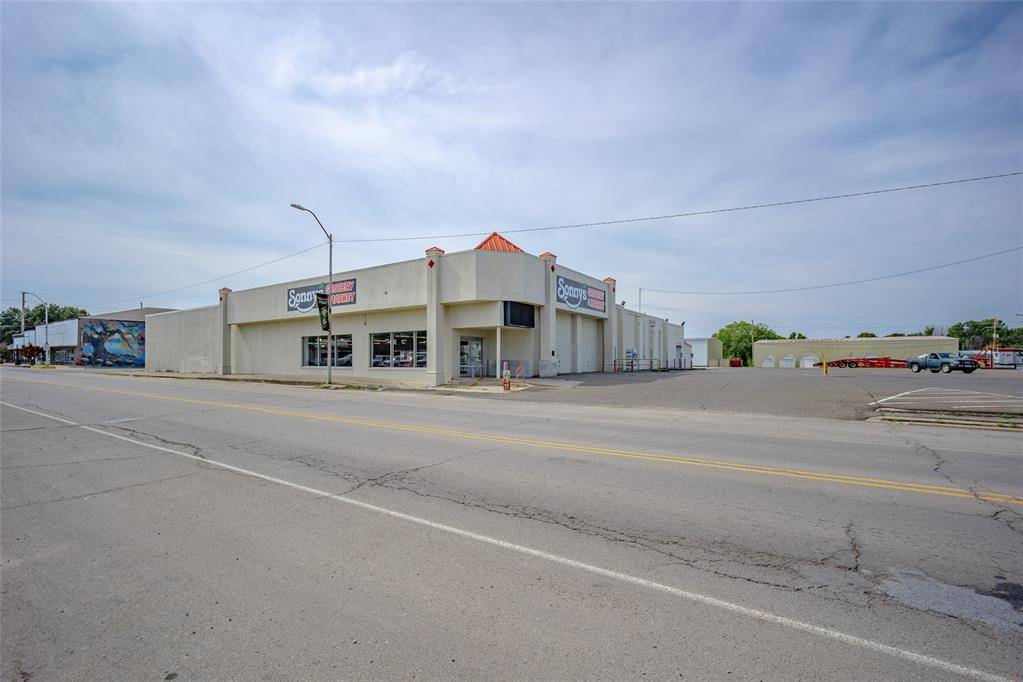 Stigler, OK 74462,208 W MAIN Street