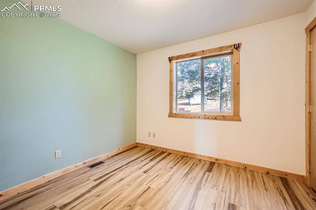 Florissant, CO 80816,25 Amanda CIR