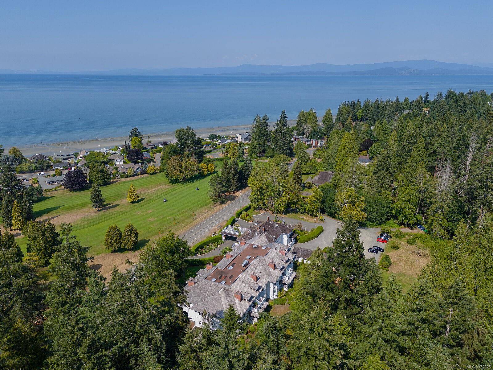 Qualicum Beach, BC V9K 0A5,292 Crescent Rd E #204