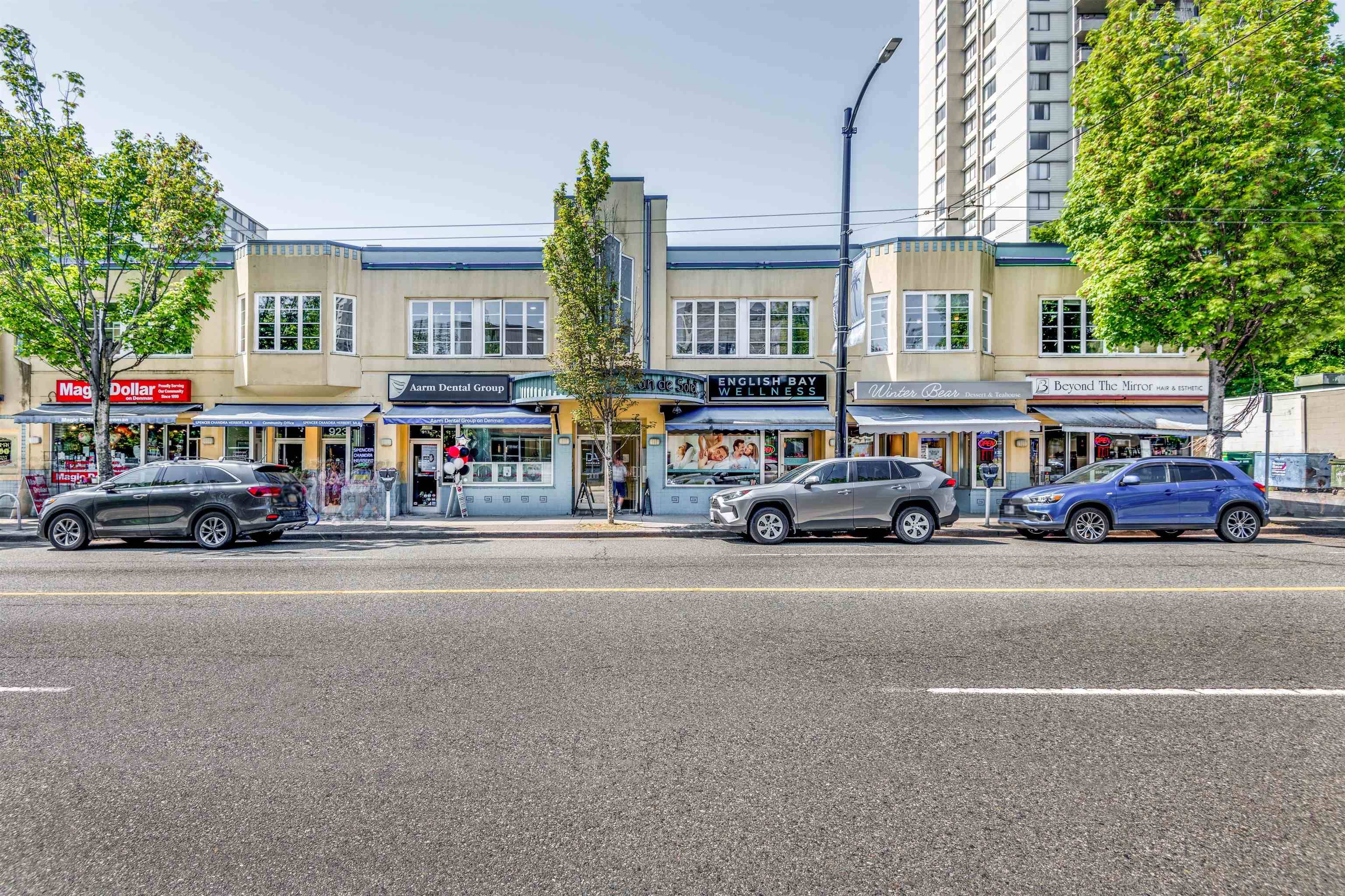 Vancouver, BC V6G 2L9,210 911 DENMAN STREET