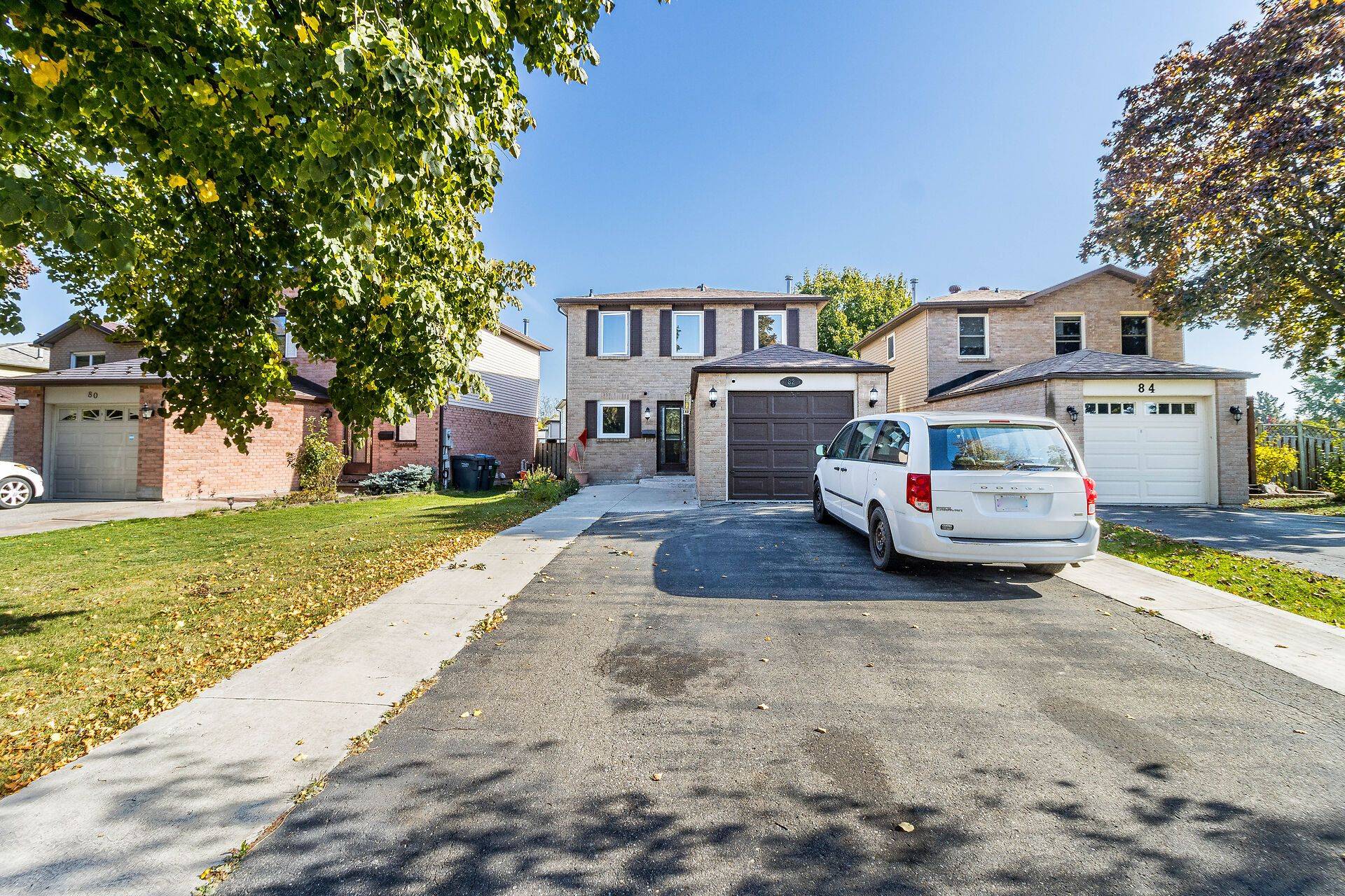 Brampton, ON L6T 4R5,82 Festoon PL